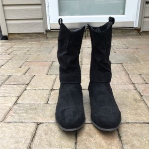 Women’s Suede Boots